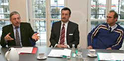 v.l. Bürgermeister Werner Becker-Blonigen, Uwe Bastian und Ulrich Noss