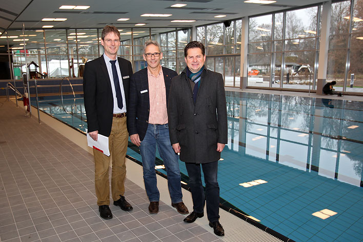 Von links:  Michael Schell, Andreas Zurek und Brgermeister Ulrich Stcker. Foto: Christian Melzer