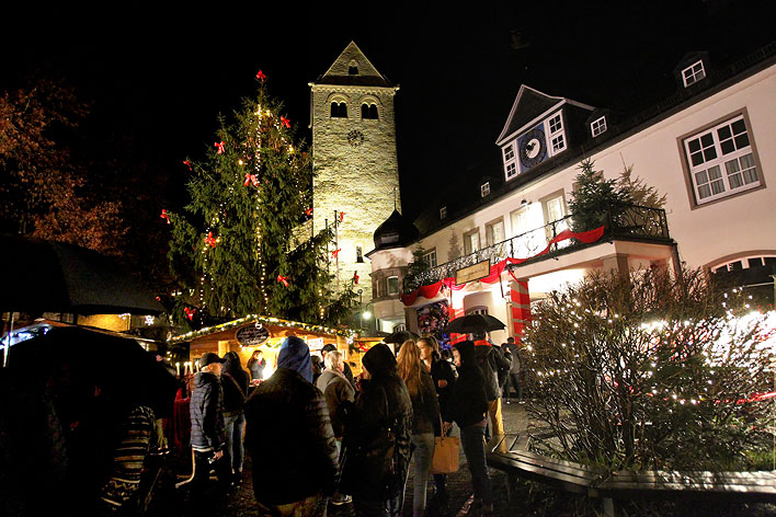 Auch in diesem Jahr wird es einen Weihnachtsmarkt im Wiehler Zentrum geben. Archivfoto: Christian Melzer