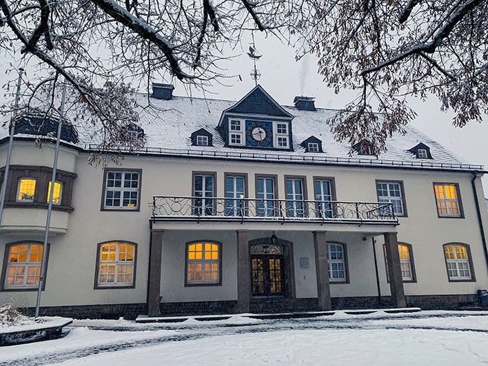 Rathaus im Winter. Foto: Gnther Melzer