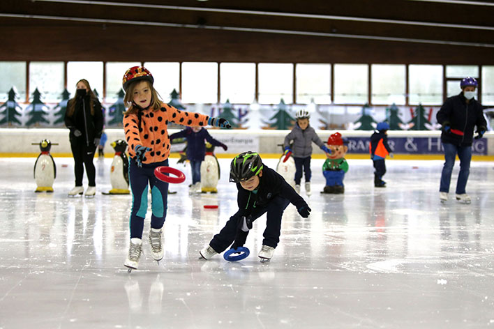 Auch fr Kinder startet am 3. Oktober die neue Saison in der Eissporthalle. Foto: Christian Melzer