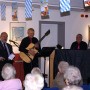 Der Pavarotti von Wiehl singt Schlager aus alter Zeit im Seniorenzentrum Bethel